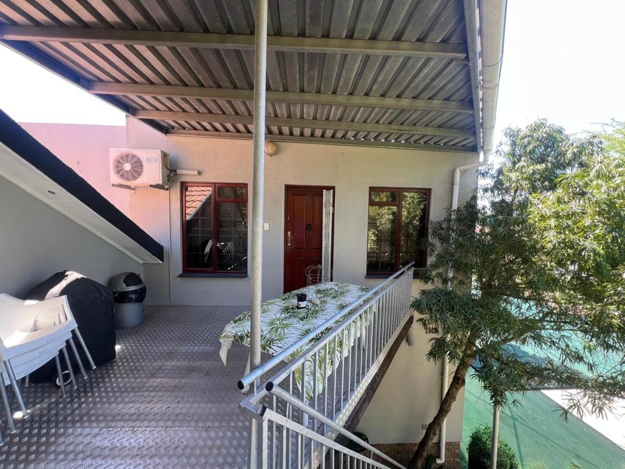 3 On Nebraska Accommodation Bellville Exterior photo