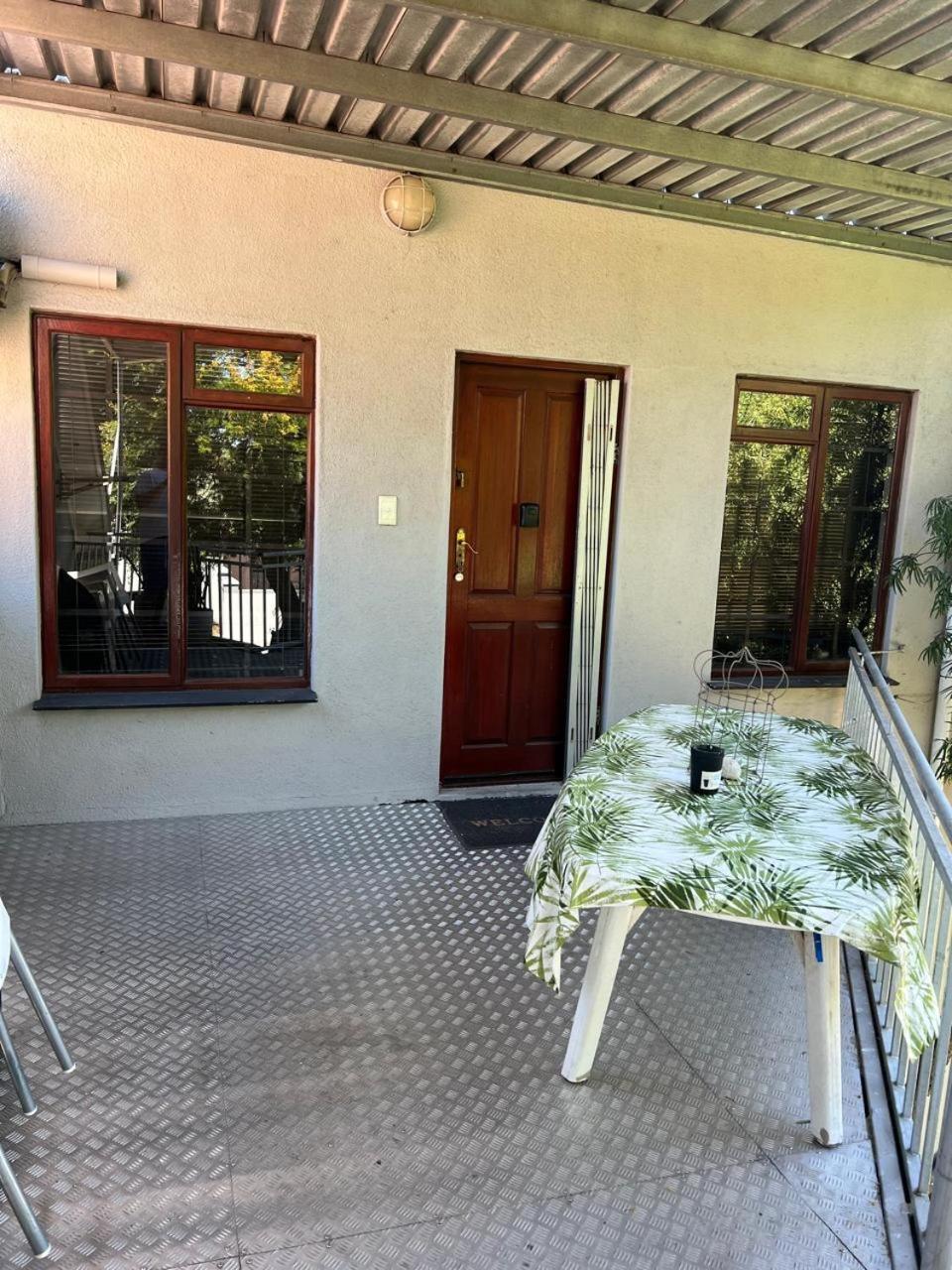3 On Nebraska Accommodation Bellville Exterior photo
